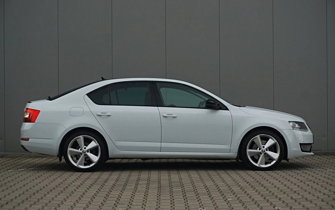 Skoda Octavia cena 49900 przebieg: 269800, rok produkcji 2015 z Miastko małe 301